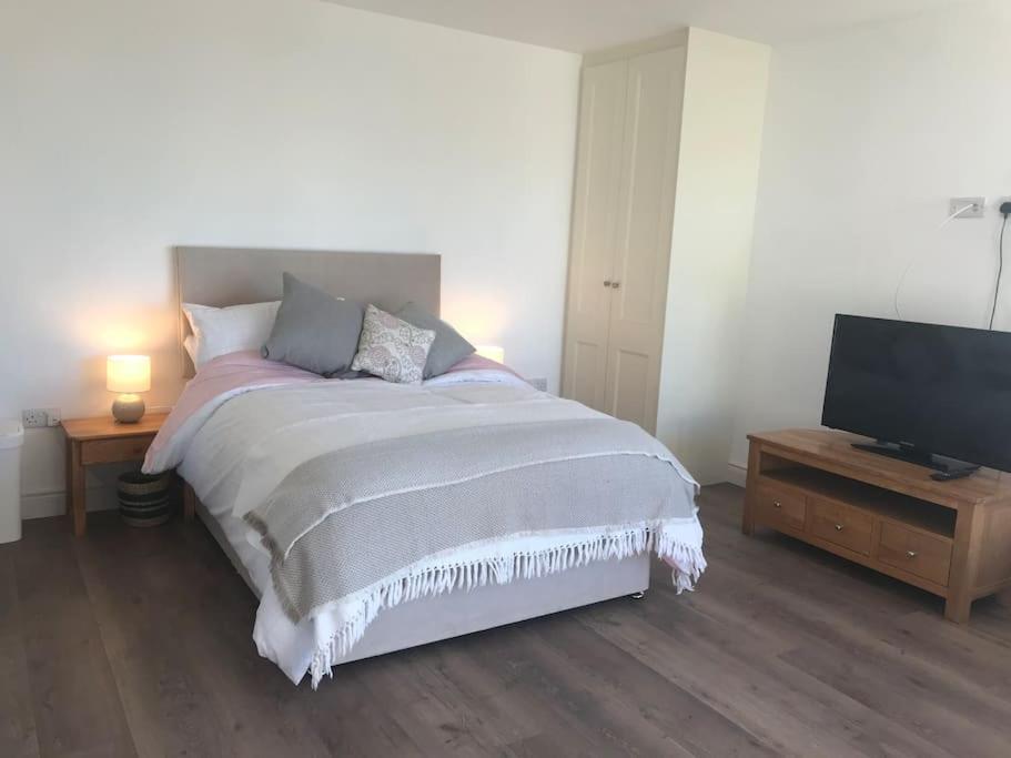 New Studio Near Lahinch, Doolin & Cliffs Of Moher 外观 照片